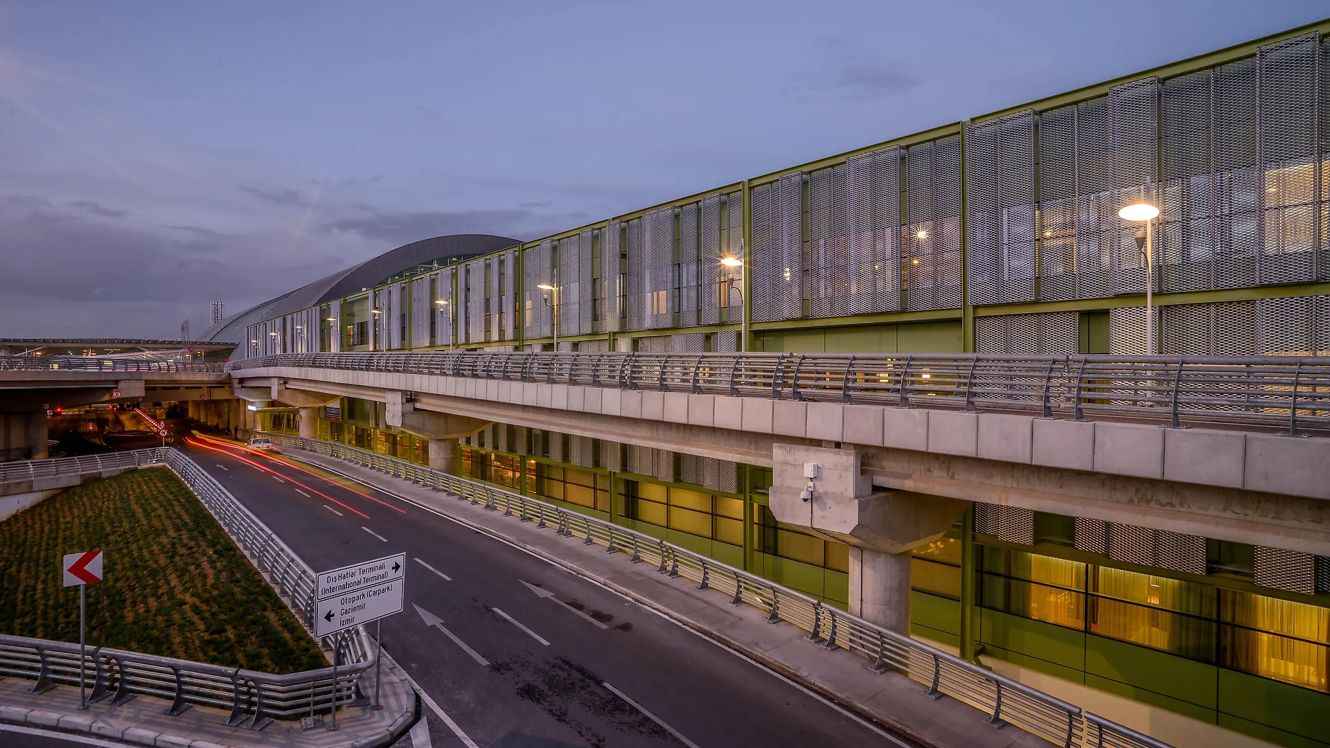 Tav Airport Hotel Izmir