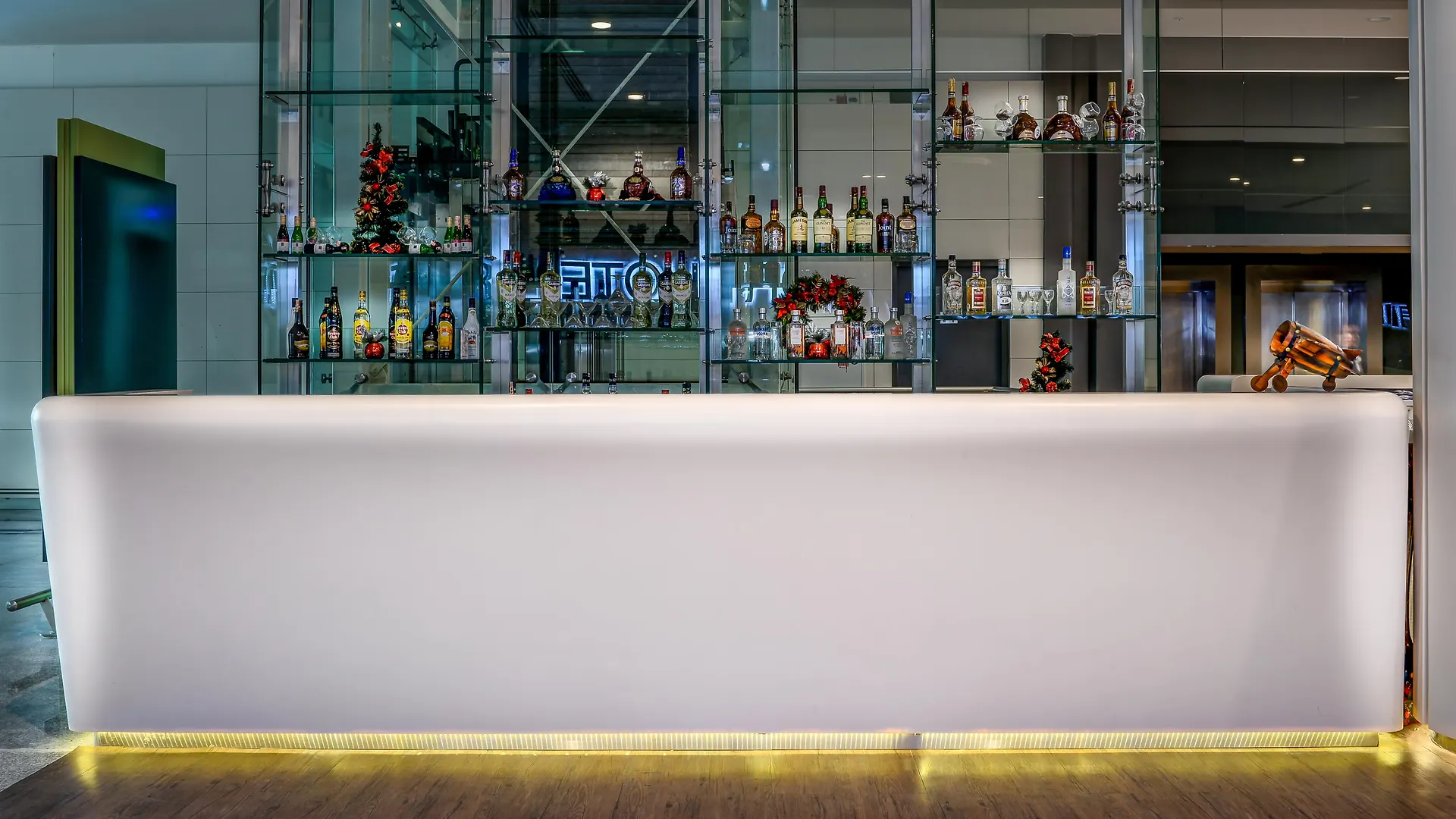 ****  Tav Airport Hotel Izmir Turkey