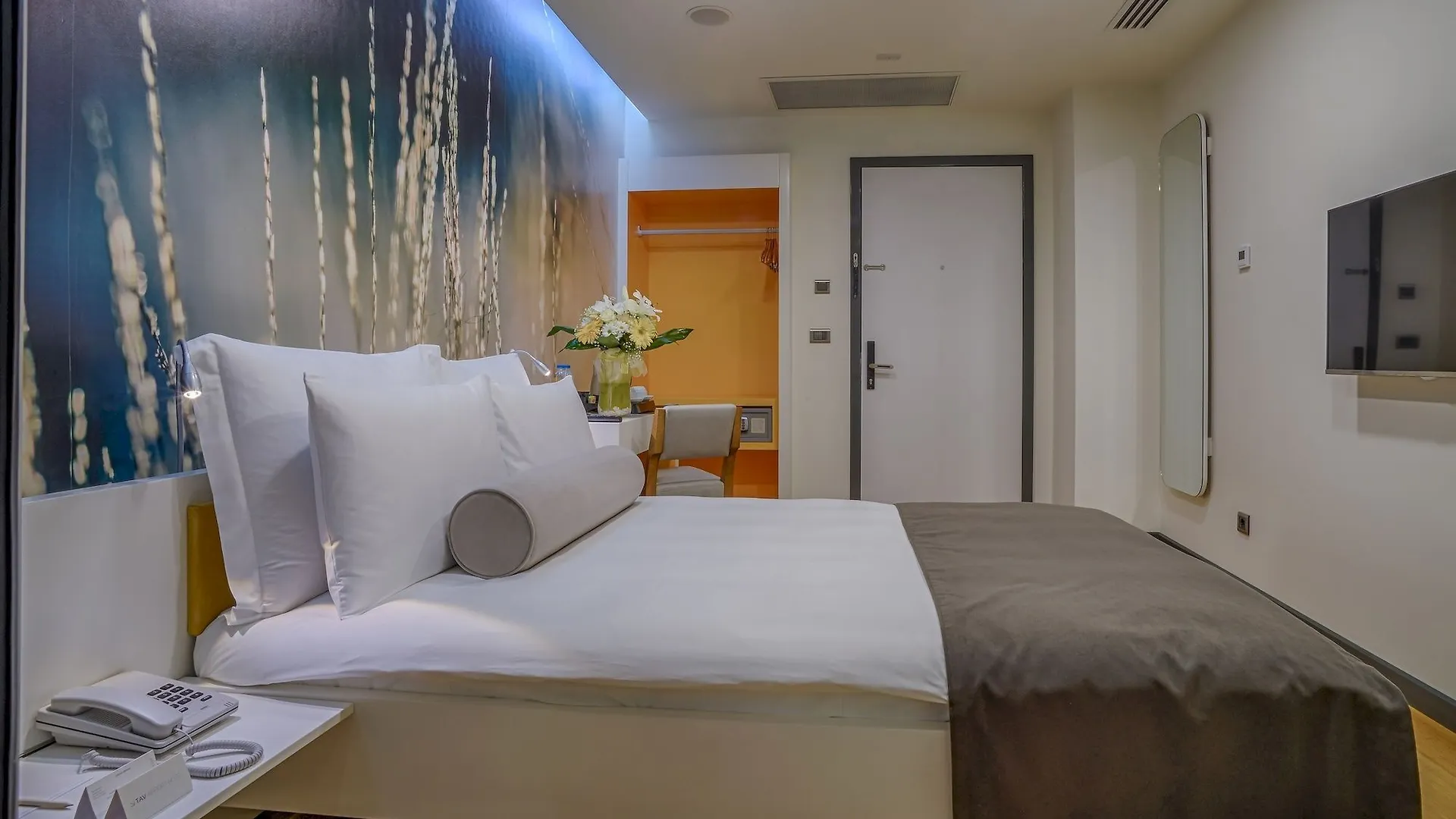 Tav Airport Hotel Izmir